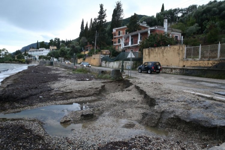 Yunanistan Eğriboz'daki sel felaketinde bir kişi öldü