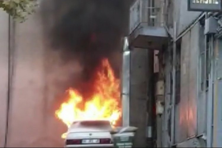 Bursa'da LPG'li araç alev alev yandı, vatandaşlar film izler gibi seyretti