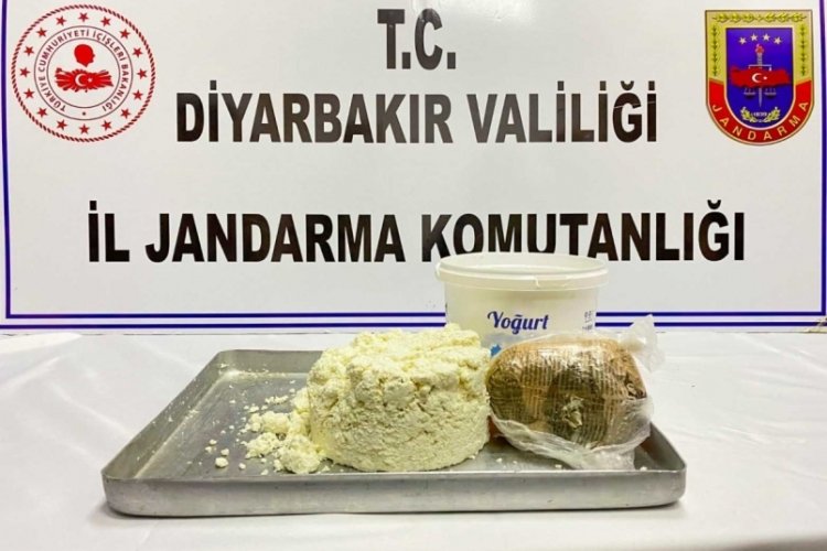 Diyarbakır'da yoğurt kovasındaki peynirin i&ccedil;inden eroin &ccedil;ıktı