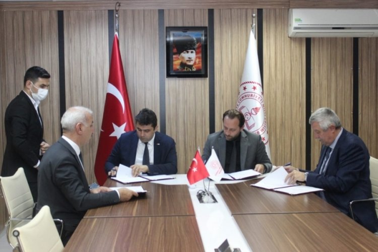 Bursa İl Mill&icirc; Eğitim M&uuml;d&uuml;rl&uuml;ğ&uuml; ve Kızılay'dan kan bağışı protokol&uuml;