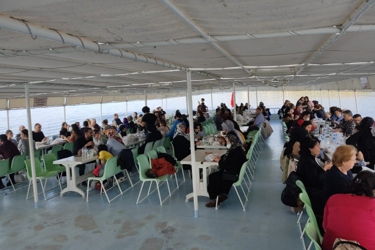 Bursa'da Mavi Tur'un konukları hemşireler oldu