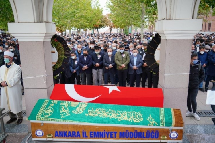 Feci kazada hayatını kaybeden emekli emniyet m&uuml;d&uuml;r&uuml; son yolculuğuna uğurlandı