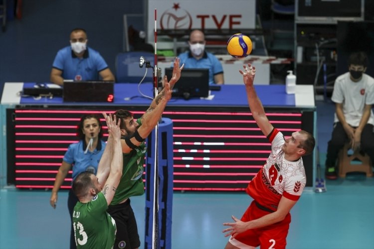 Ziraat Bankkart: 3 - Bursa B&uuml;y&uuml;kşehir Belediyespor: 1