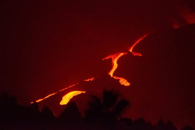 La Palma'daki yanardağ faaliyetleri devam ediyor