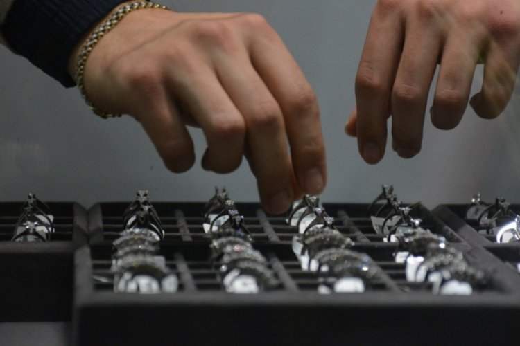 D&ouml;viz kurunun y&uuml;kselmesiyle, pırlanta fiyatları da arttı