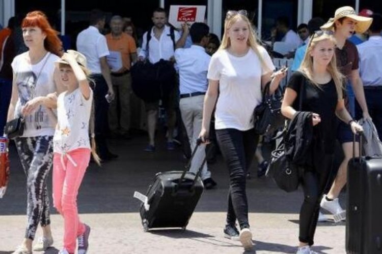 Antalya'da 'güvenli turizm' aşısı tuttu