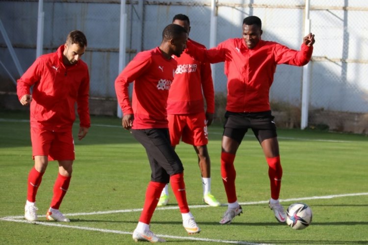 Sivasspor, Adana Demirspor maçı hazırlıklarına başladı