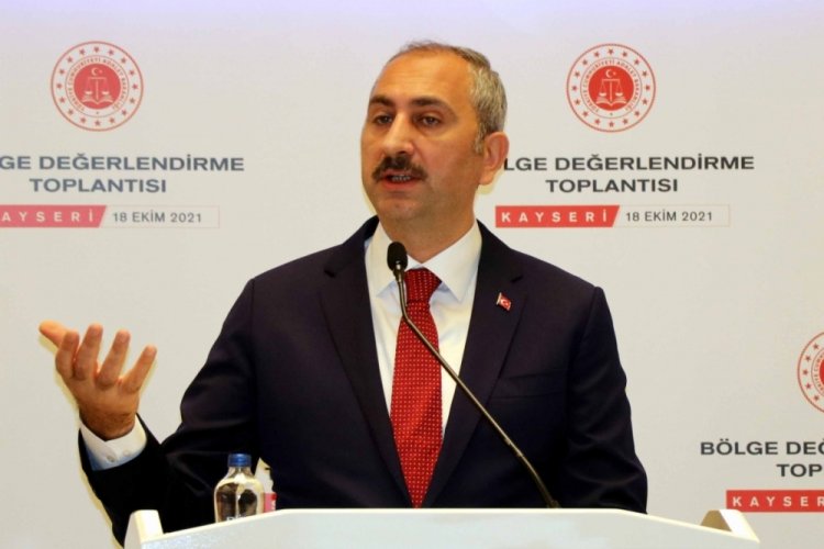 Bakan G&uuml;l: Milletimiz yeni ve sivil bir anayasaya ihtiya&ccedil; duymaktadır