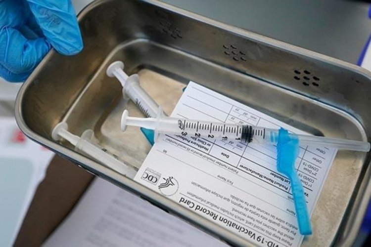 Koronavir&uuml;se karşı aşılanmayanların &ouml;l&uuml;m riski 11 kat daha fazla