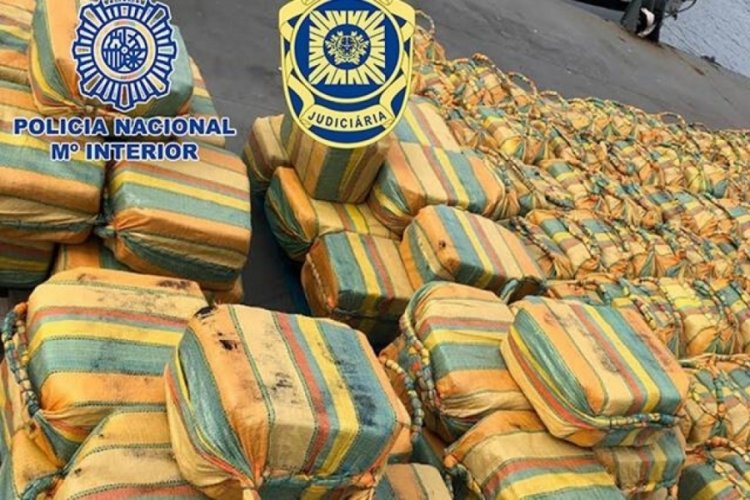 Atlas Okyanusu'nda  5 tondan fazla uyuşturucu madde ele ge&ccedil;irildi