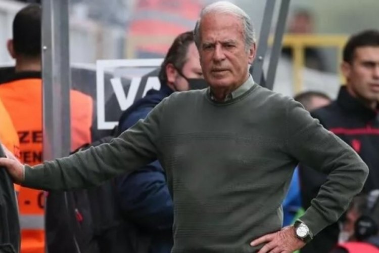 Altay'da Mustafa Denizli'den taraftara teşekk&uuml;r