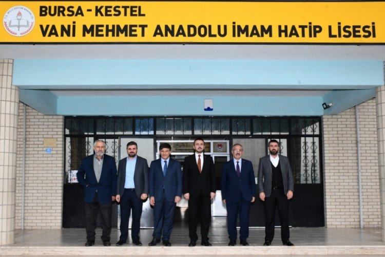 Bursa&nbsp;Kestel Belediye Başkanı Başkan Tanır: ''İmam Hatip okulları, verdikleri eğitimle &ouml;rnek oluyor''