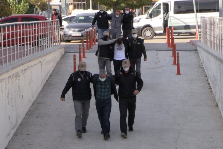 Konya'da &ccedil;&ouml;p konteynerine attıkları EYP'leri balık avlamak i&ccedil;in almışlar
