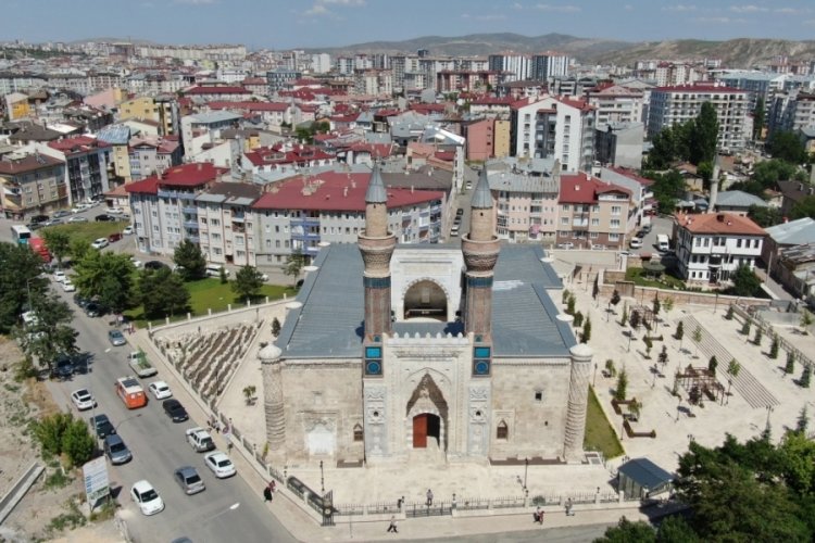 Tarihin sembollerinden olan 750 yıllık medresede yeniden eğitim verilecek