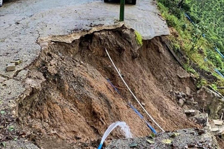 Rize'de şiddetli yağışlar heyelana neden oldu