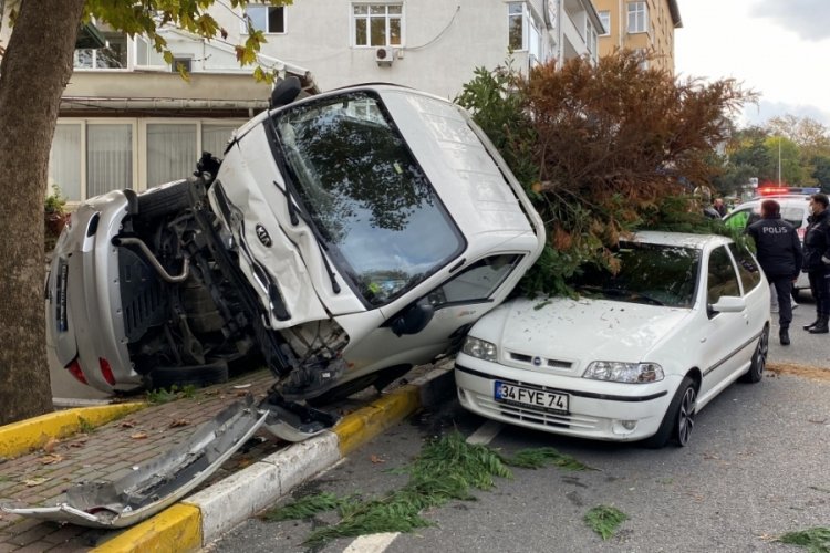İstanbul Sarıyer'de freni boşalan kamyonet dehşet saçtı