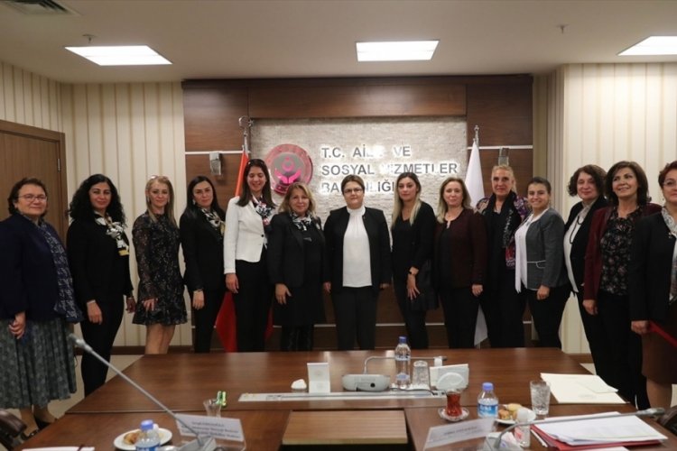 Bakan Yanık, kadın muhtarlarla buluştu