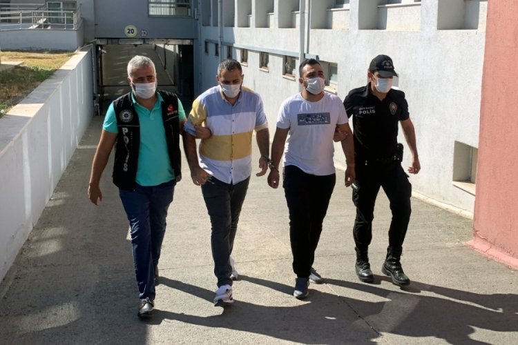Adana'da oto yıkamacıya uyuşturucu baskınında 2 g&ouml;zaltı