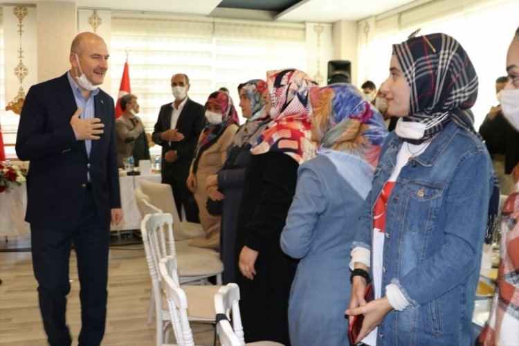 İ&ccedil;işleri Bakanı Soylu, Diyarbakır anneleri ile g&ouml;r&uuml;şt&uuml;
