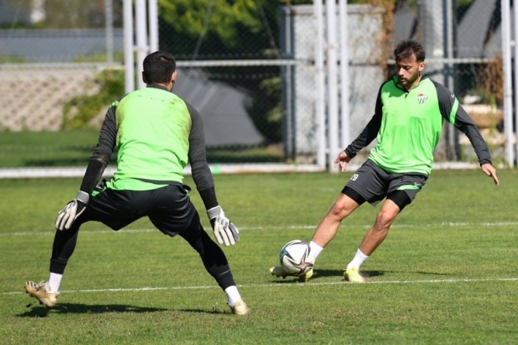 Bursaspor'da Balıkesirspor ma&ccedil;ı hazırlıkları s&uuml;r&uuml;yor