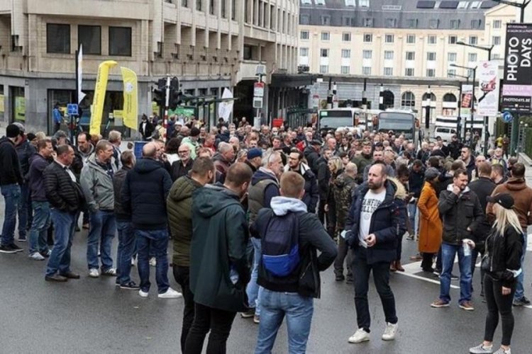 Fas, pandemi sebebiyle İngiltere, Almanya ve Hollanda ile u&ccedil;uşları askıya aldı