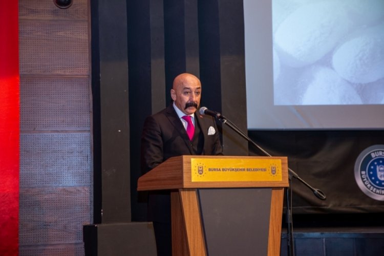 "Bursa'nın Med&acirc;r-ı Serveti İpek&ccedil;ilik" panelinde ipeğin &ouml;nemi masada