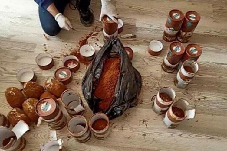 'Asil' kahve kutularına gizlenen esrarı buldu