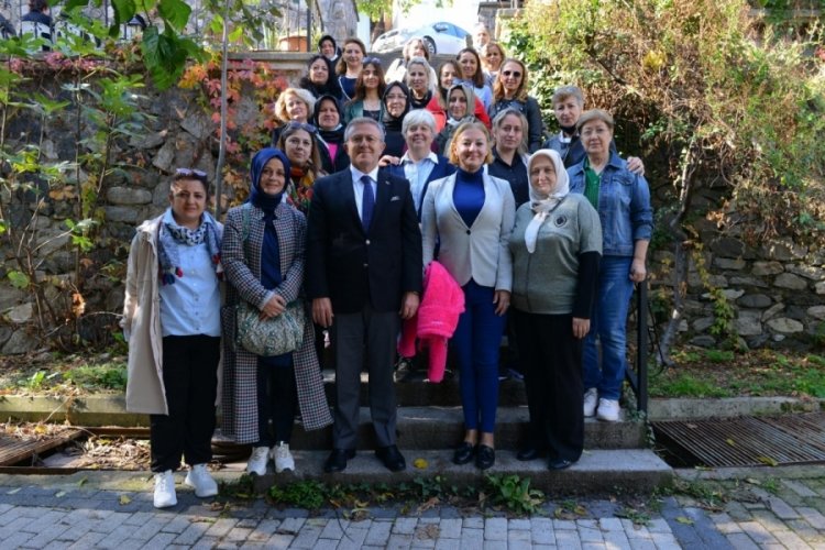 Bursa'da kadın derneklerine geri dönüşüm eğitimi
