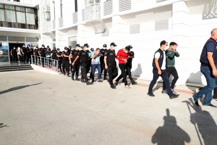 Mersin'de fuhuş operasyonunda 14 kişiye g&ouml;zaltı