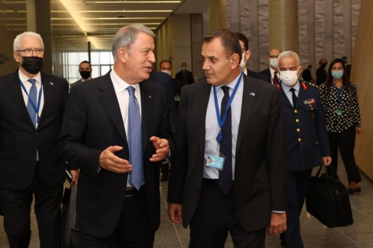 Bakan Akar, Yunanistan Savunma Bakanı ile görüştü
