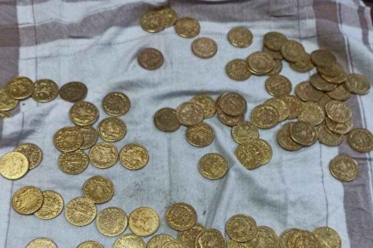Sahte Osmanlı altını dolandırıcıları su&ccedil;&uuml;st&uuml; yakalandı