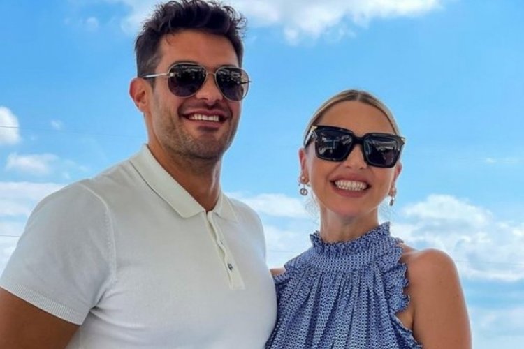 Mehmet Din&ccedil;erler, &uuml;nl&uuml; şarkıcı Hadise'nin doğum g&uuml;n&uuml;n&uuml; kutladı