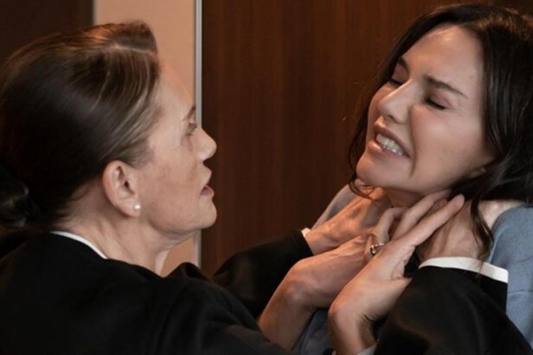 'Camdaki Kız' yine zirvede