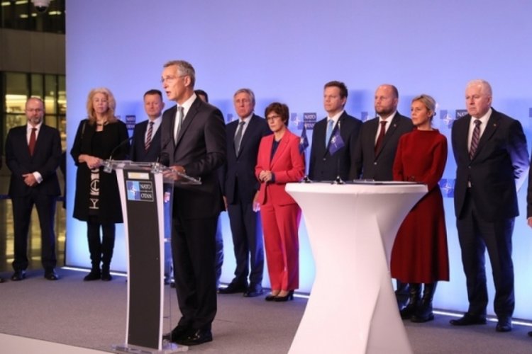 Stoltenberg: İlk defa yapay zeka stratejileri &uuml;zerinde anlaştık&nbsp;