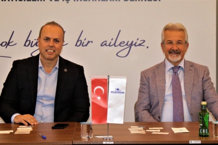 Bursa Nil&uuml;fer Belediye Başkanı Erdem, BALKANT&Uuml;RKSİAD &uuml;yeleriyle buluştu