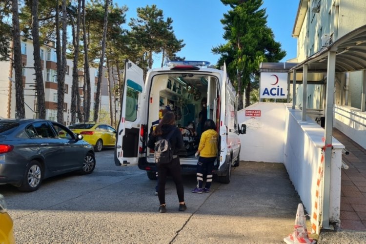 Zonguldak'ta okuldan &ccedil;ıkan &ouml;ğrenciye otomobil &ccedil;arptı