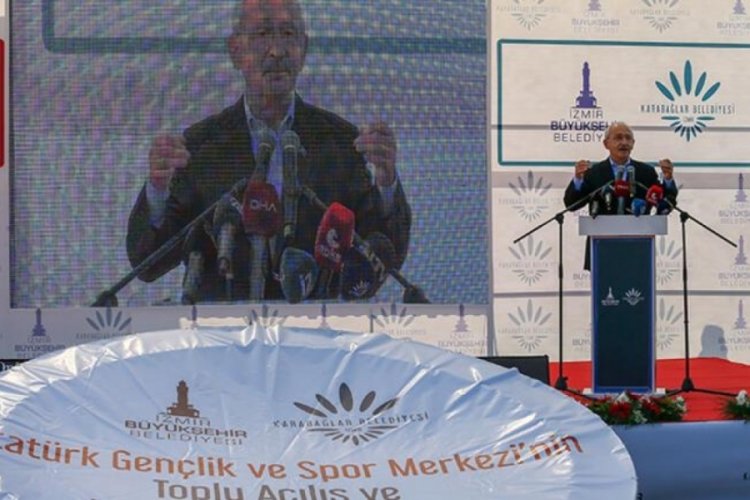 İzmir'de CHP'li Kemal Kılı&ccedil;daroğlu'na protesto! Mağdurlar pankartlarla karşıladı