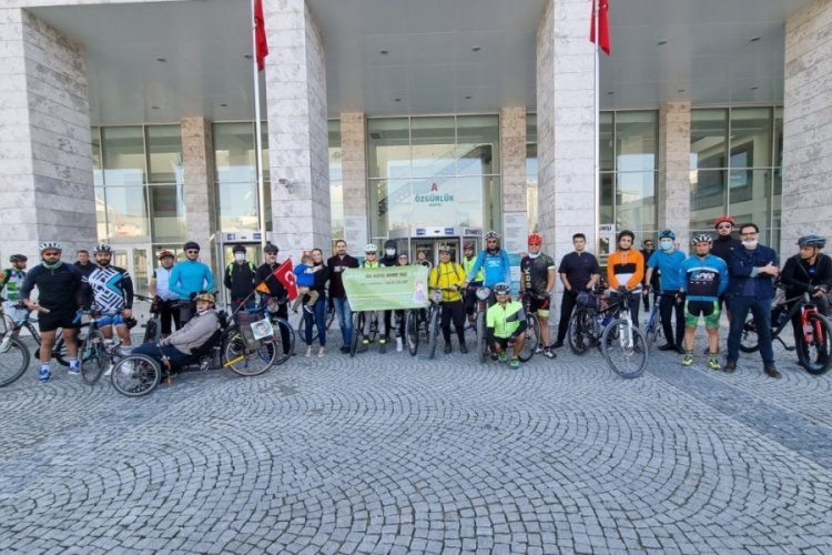 Bursa Nilüfer'de pedallar SMA hastası Mehmet Ayaz için döndü