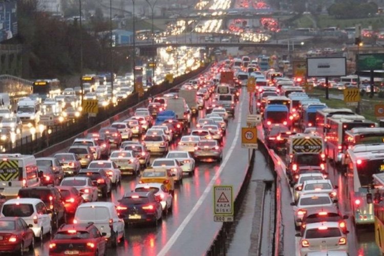 Trafiğe kayıtlı taşıt sayısı 25 milyon 22 bin 960 oldu