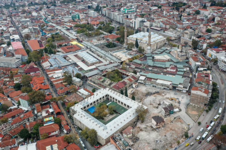 Bursa'da Tarihi Çarşı ve Hanlar Bölgesi Çarşıbaşı Kentsel Tasarım Projesi turizmcileri sevindirdi