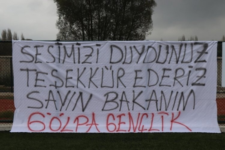 Bakan Fatih D&ouml;nmez'e teşekk&uuml;r pankartı