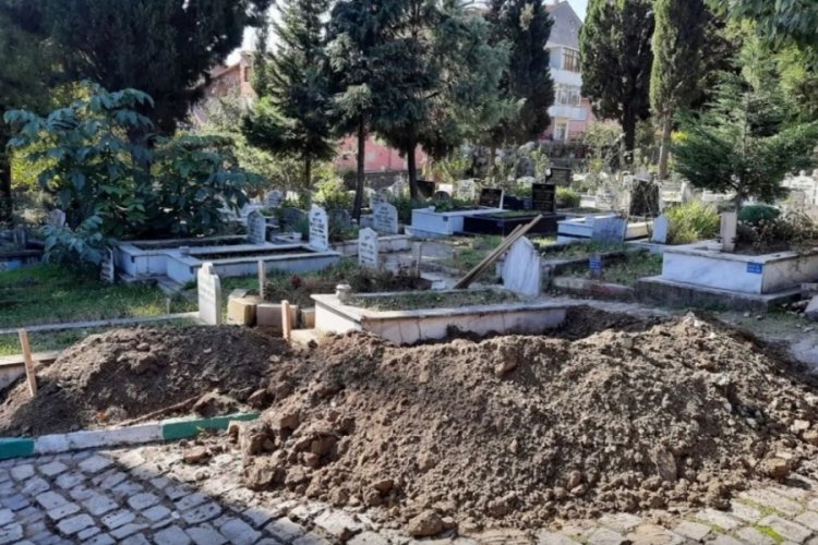 Koronavir&uuml;s aşı olmayan ailede baba ve oğlunun ardından anne &ouml;ld&uuml;
