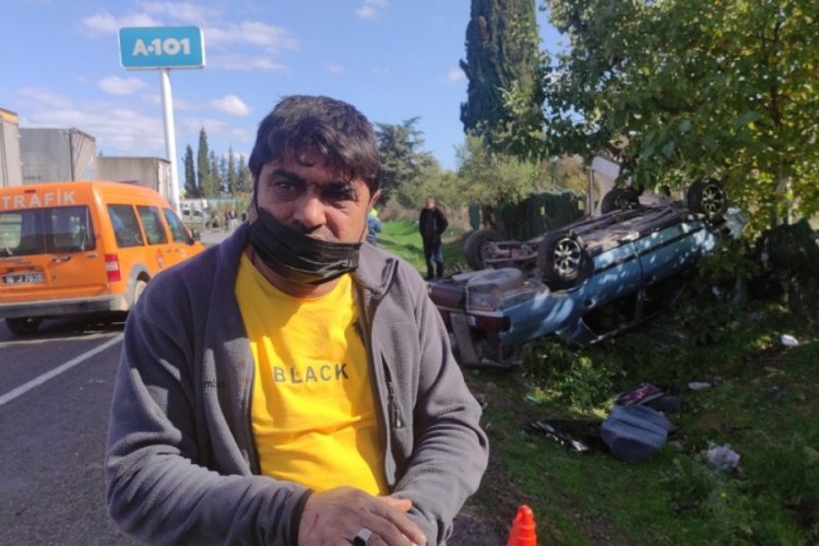 Bursa'da hurdaya dönen aracının başında gözyaşı döktü