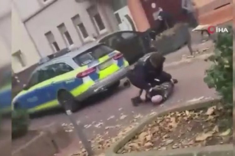 Alman polisinden 25 yaşındaki gence sokak ortasında şiddet!