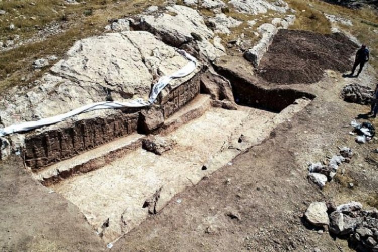 Irak'ta arkeologlar 2 bin 700 yıllık şarap fabrikası keşfetti