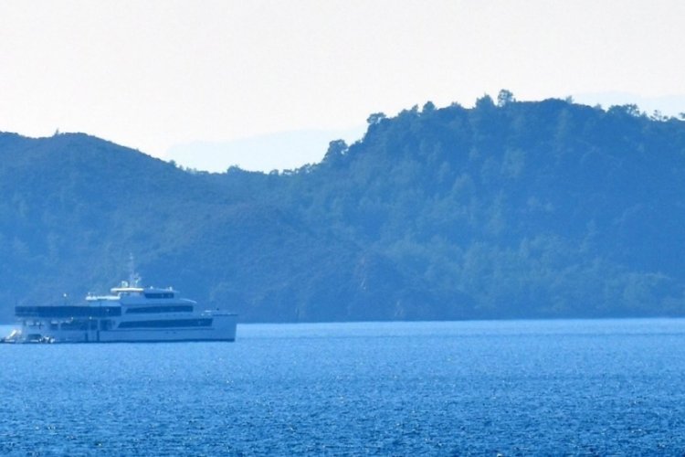 Bill Gates'in l&uuml;ks yatları Marmaris'e demir attı