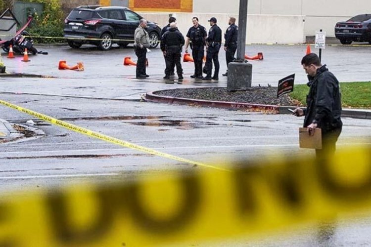 ABD'de alışveriş merkezinde silahlı saldırı! 2 kişi öldü