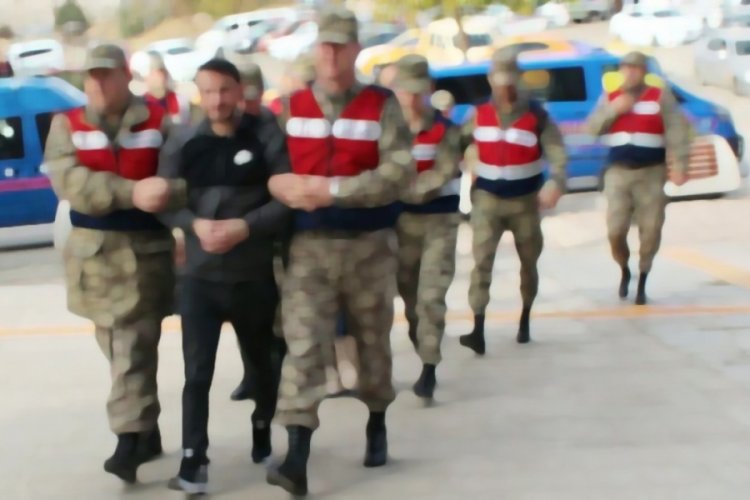 Gaziantep'te FET&Ouml;/PDY operasyonunda 13 g&ouml;zaltı
