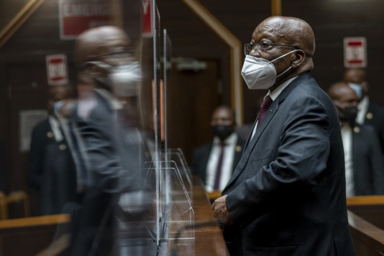 Eski Cumhurbaşkanı Zuma'nın savcıyı görevden alma talebi reddedildi