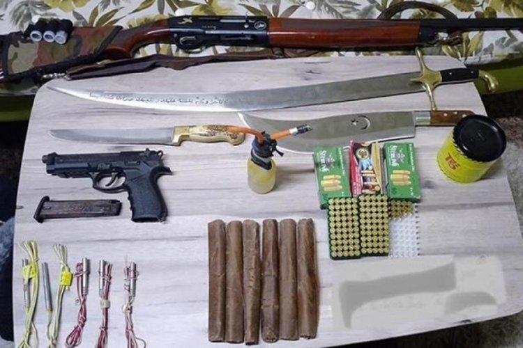 Sevgilisine şiddet uygulayan galericinin iş yerinden dinamit &ccedil;ıktı